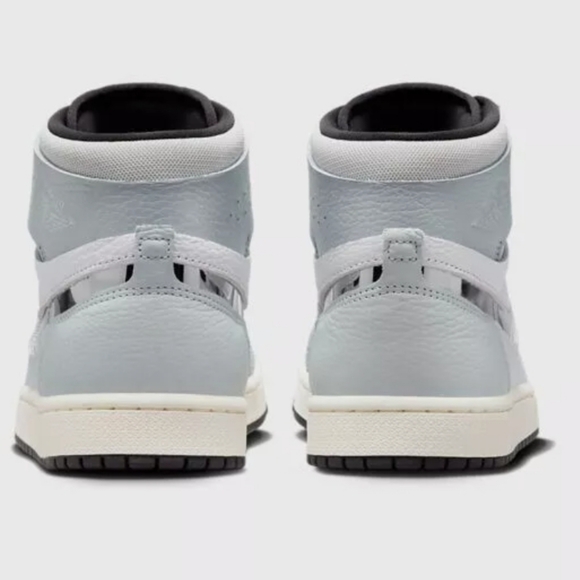 JordanAir Jordan 1 Zoom CMFT 2. Women's Size 7.5. Original new with box. Color - Picture 15 of 15